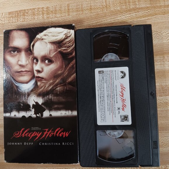 Sleepy Hollow VHS 1999 Tim Burton Gothic Supernatural Horror Johnny Depp Ricci - Picture 6 of 7